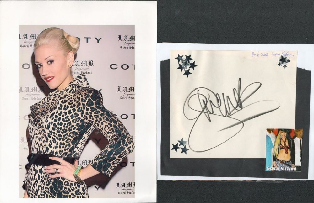 Lot 377: American Singer Gwen Stefani Signed 6x6 inch Signature...