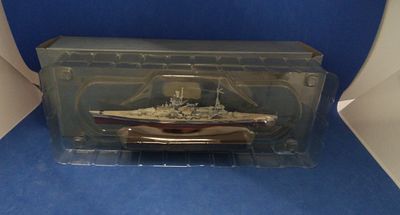 Atlas Editions Legendary Warships 7134104 Scharnhorst 1/1250, boxed.