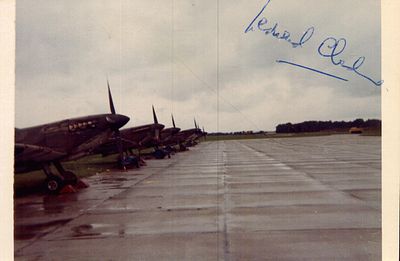 Leonard Cheshire signed 6x4inch colour photo.