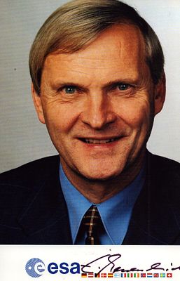 Ernst Messerschmid Astronaut Signed 6X4 inch colour photo