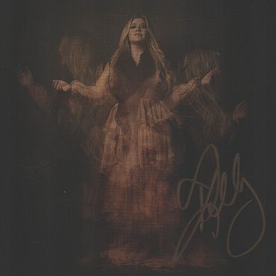 Kelly Clarkson signed 4x4 inch colour Photo