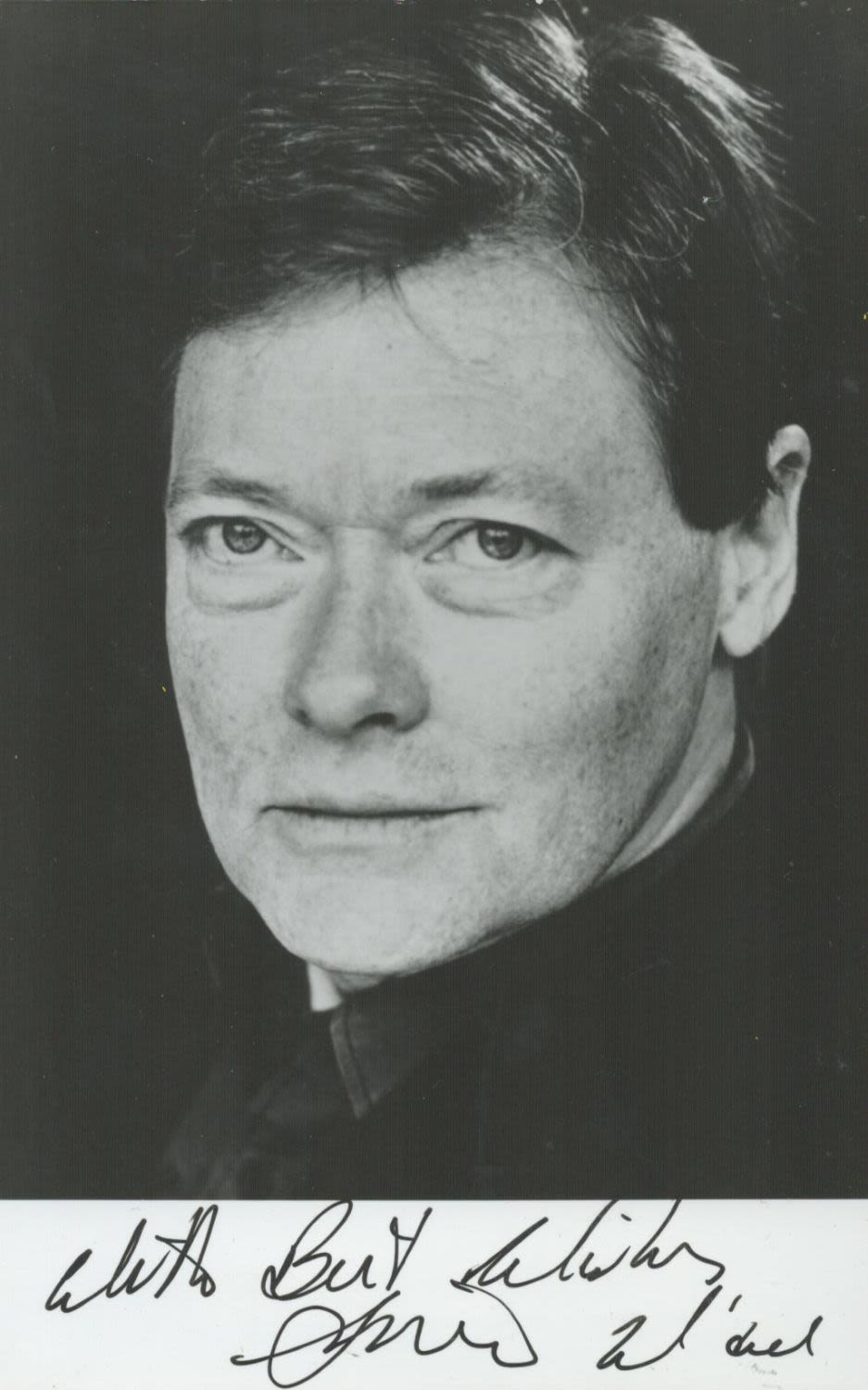 Lot 485: Simon Ward signed 6x4 black and white photo....