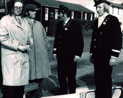 320) ANNA KAREN (1936-2022) Actress signed ‘Olive’ On The Buses 8x10 Photo