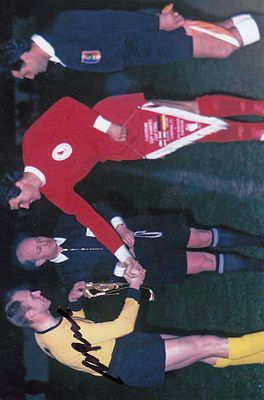 Autographed WOLFGANG PAUL 6 x 4 Photograph : Borussia Dortmund captain WOLFGANG PAUL shakes 