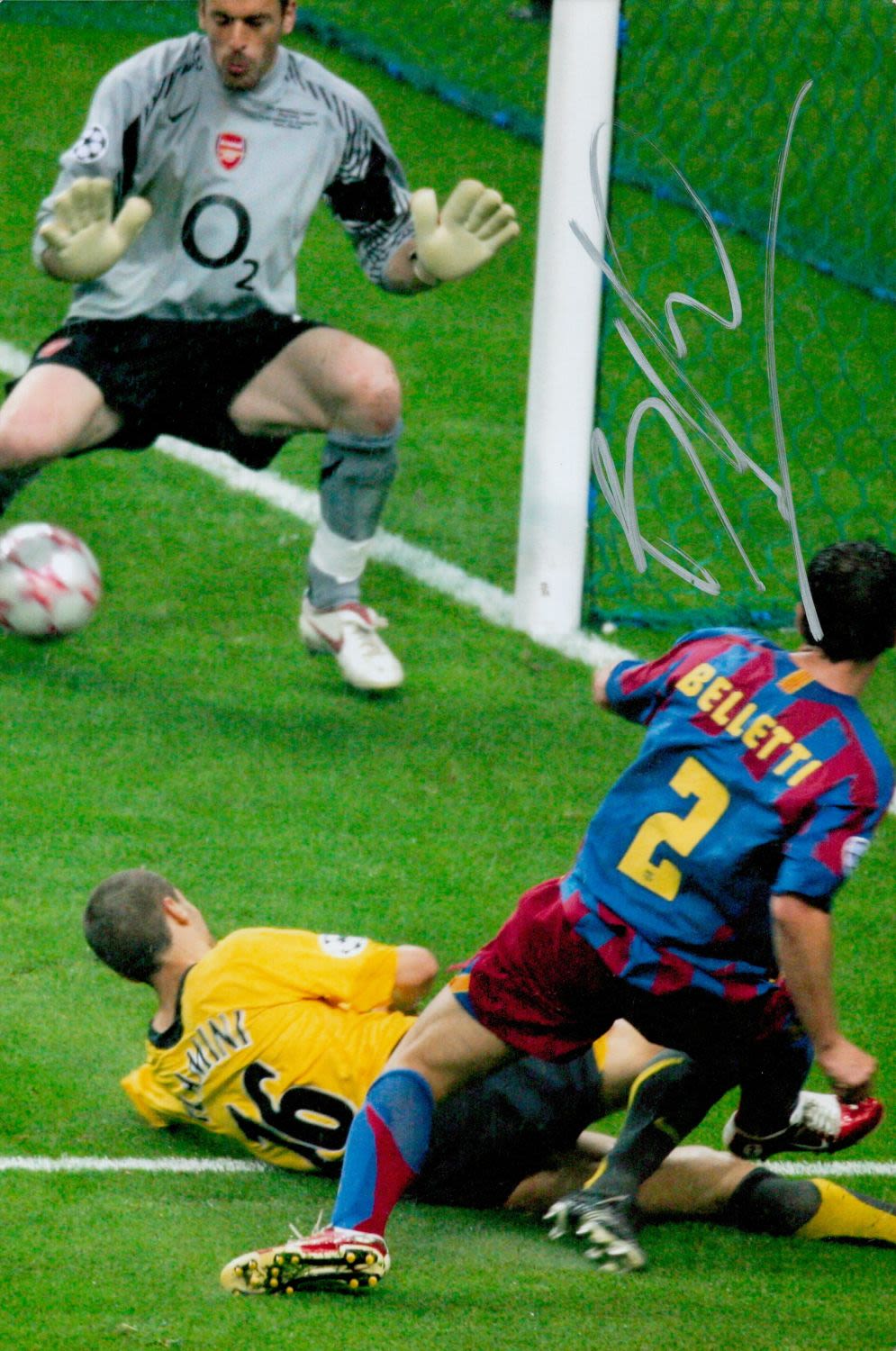 Lot 634: Football Juliano Belletti signed 12 x 8 inch...