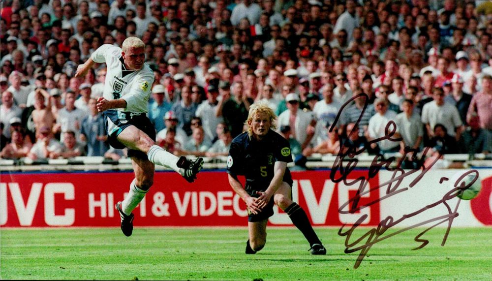 Lot 646: Football Paul Gascoigne signed 14 x 8 Euros...