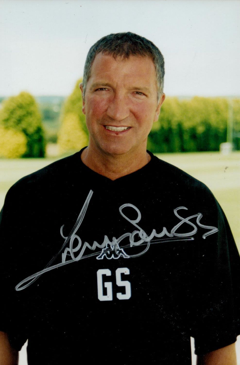 Lot 670: Football Graham Souness signed 6 x 4 inch...