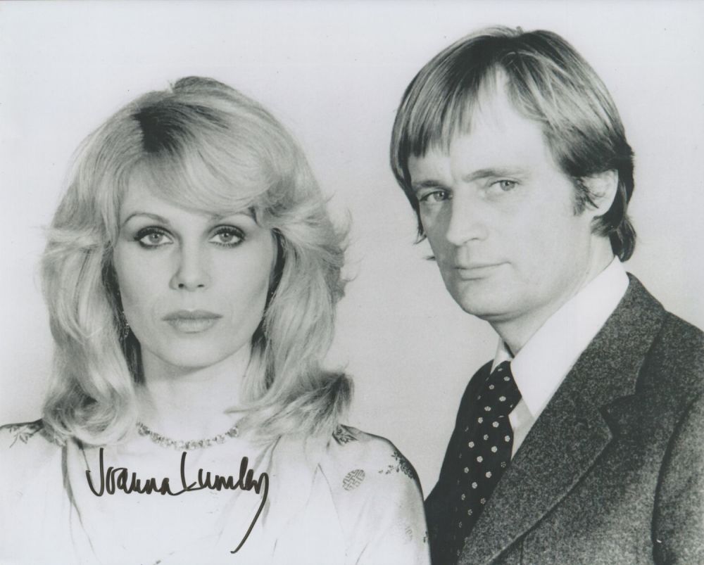 Lot 794: British TV Icon Joanna Lumley Signed 10x8 inch...