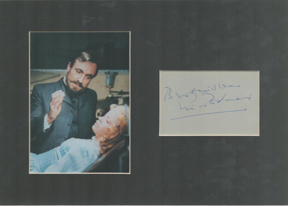 Lot 798: English Actor Eric Portman Signed Signature Piece with...