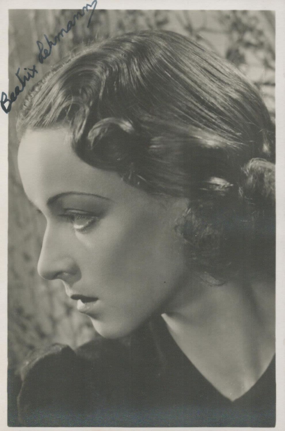 Lot 822: British Actress Beatrix Lehmann Signed 5x3 inch Vintage...
