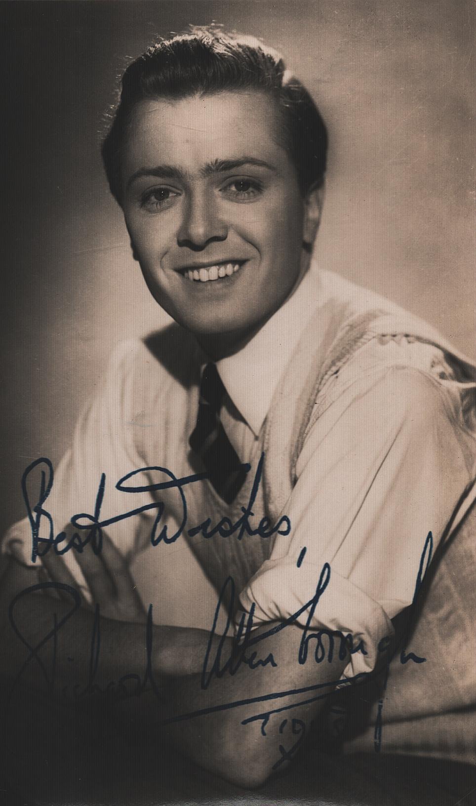 Richard Attenborough, CBE FRSA signed5.5x3.5 inch Black & White Photo