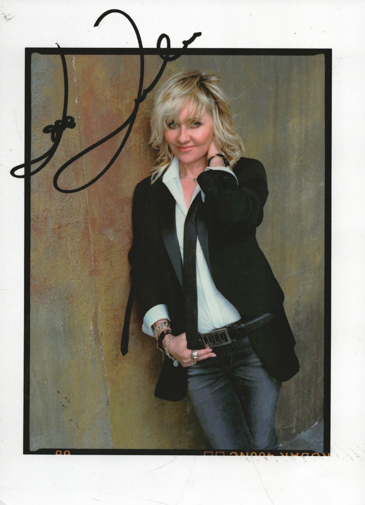 Lulu signed 7x5 inch colour Photo