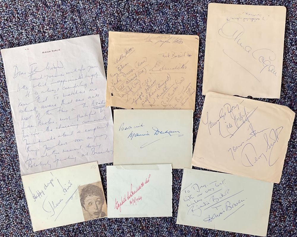Lot 839: Fantastic Collection of 25+ Vintage Music and Entertainment...