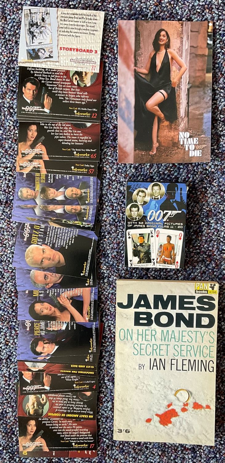 Lot 843: James Bond Collection of 30 Trading Cards, Pack...