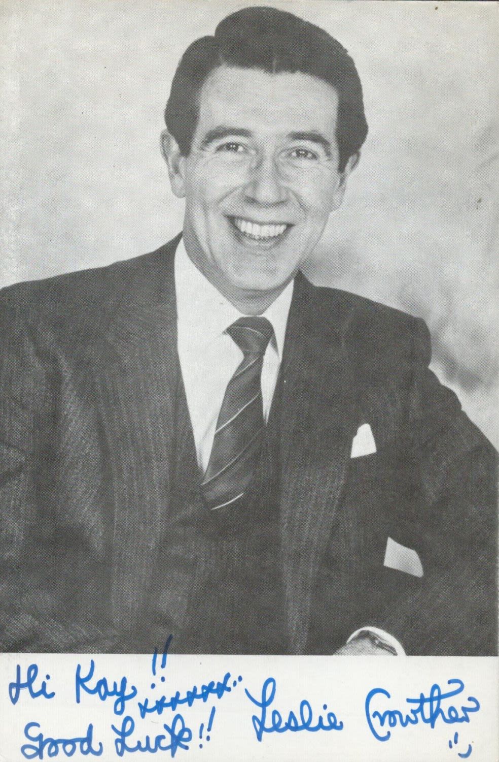 Lot 899: English Comedian Leslie Crowther CBE Signed 6x4 inch...