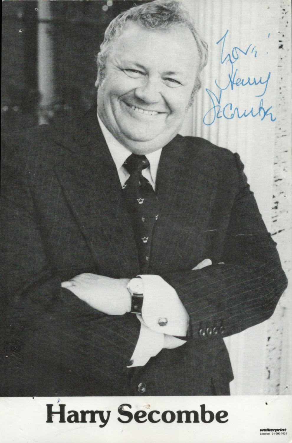 Lot 903: Welsh Entertainer Harry Secombe CBE Signed 5x3 inch...