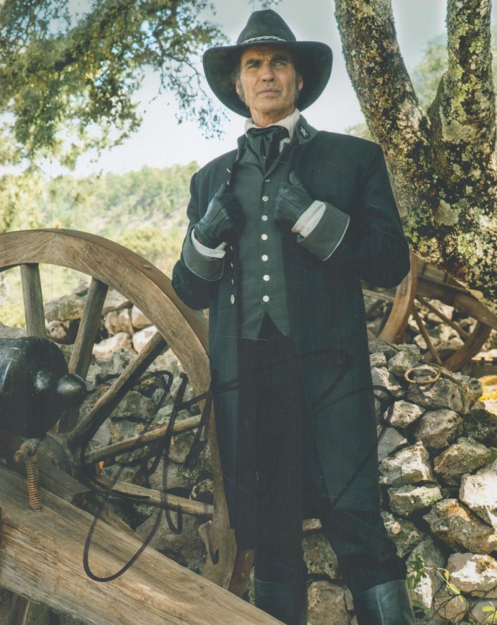 Lot 169: Actor, Joseph Fiennes signed 10x8 colour photograph. Fiennes,...