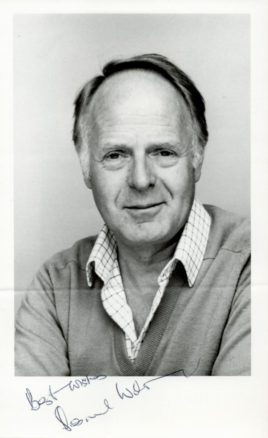 Lot 139: Desmond Wilcox signed 6x4 black and white photo....