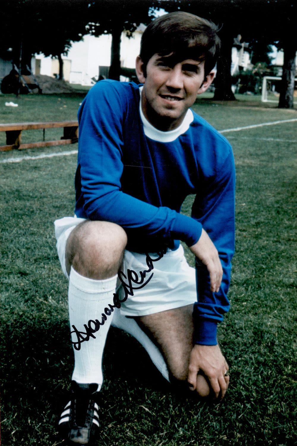 Lot 271: Howard Kendall signed 12x8 colour photo pictured during...