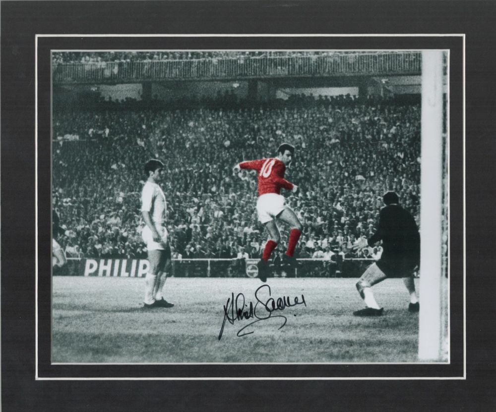 Lot 292: David Sadler Signed Manchester United 10x12 Mounted Photo....