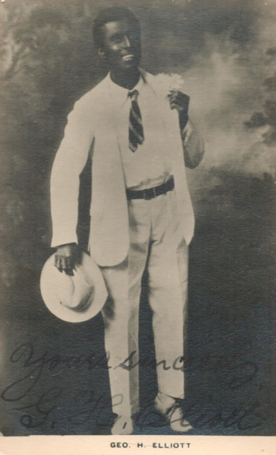 Lot 135: G. H Elliott signed 6x4 vintage black and...