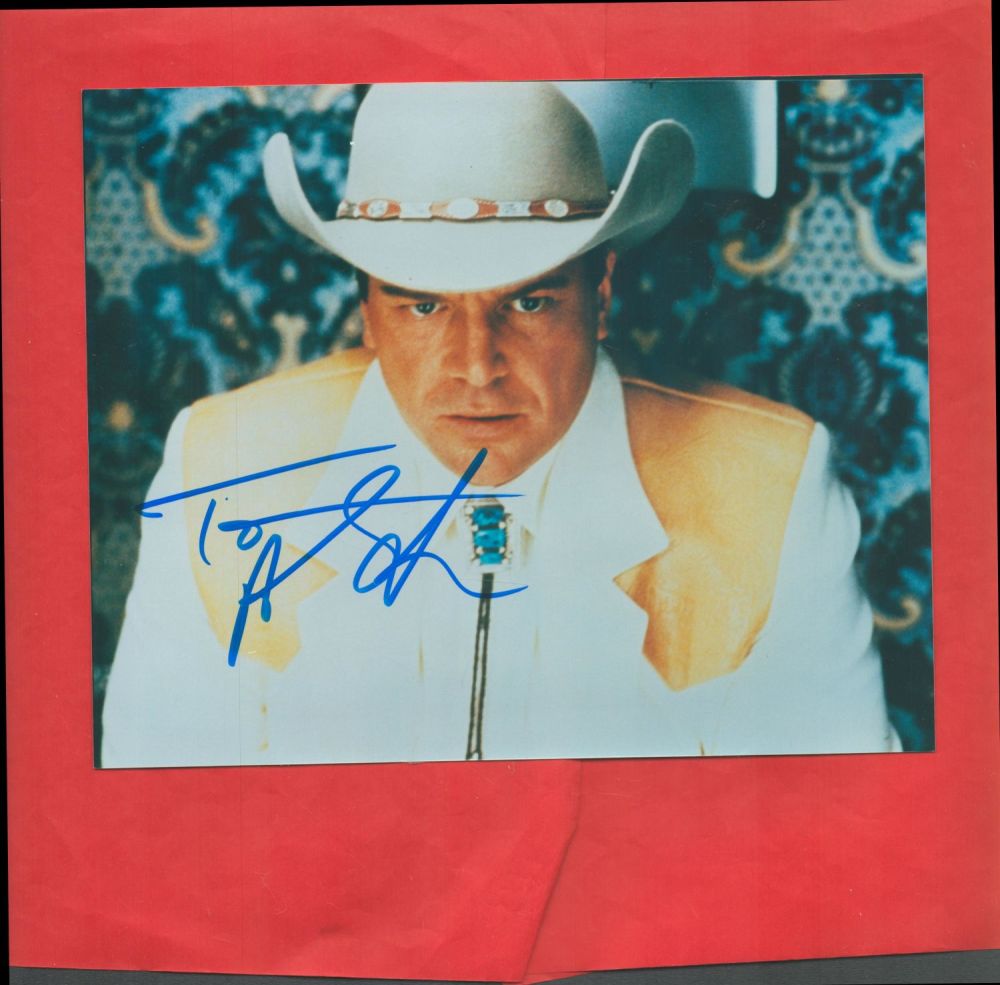 Lot 209: Actor Tom Arnold signed 10x8 colour photo. Thomas...