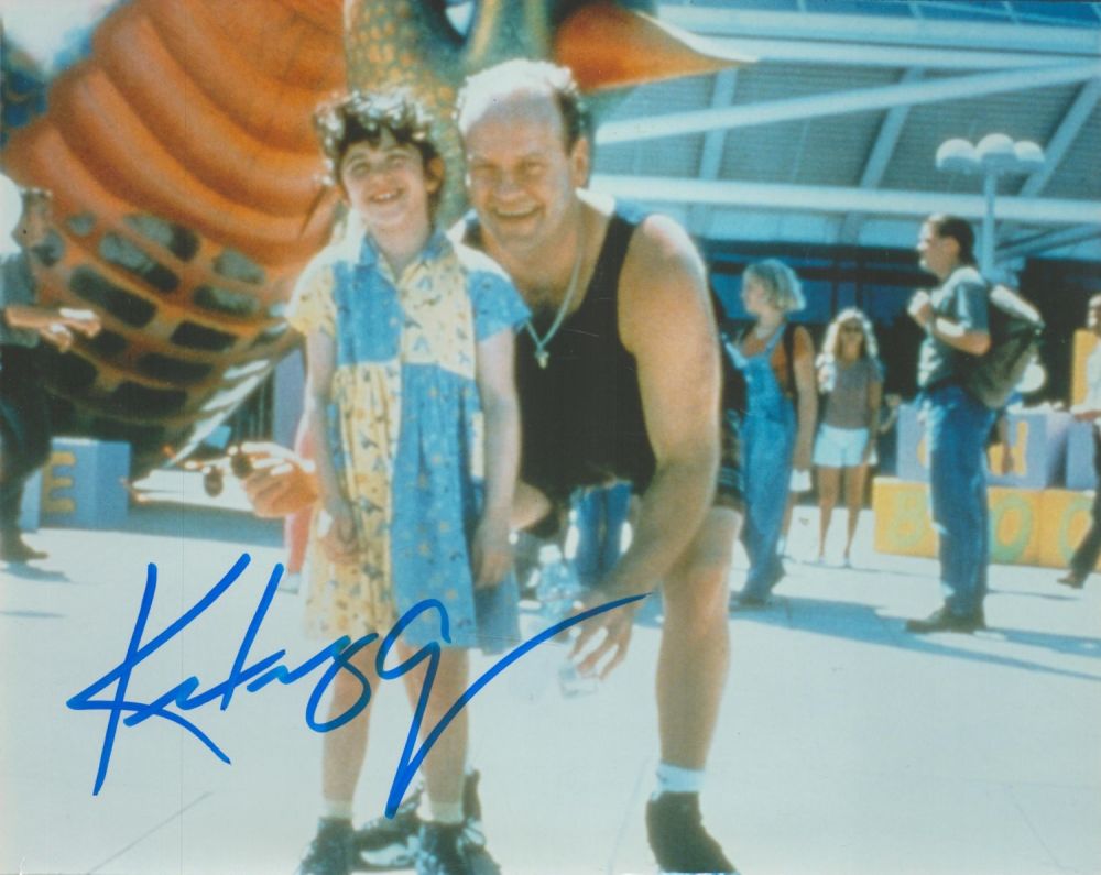 Lot 210: Actor Kelsey Grammar signed 10x8 colour photo. Good...