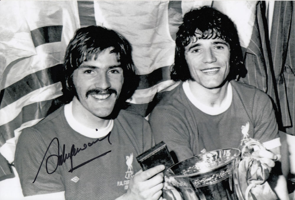 Lot 234: Autographed STEVE HEIGHWAY 12 x 8 photo -...