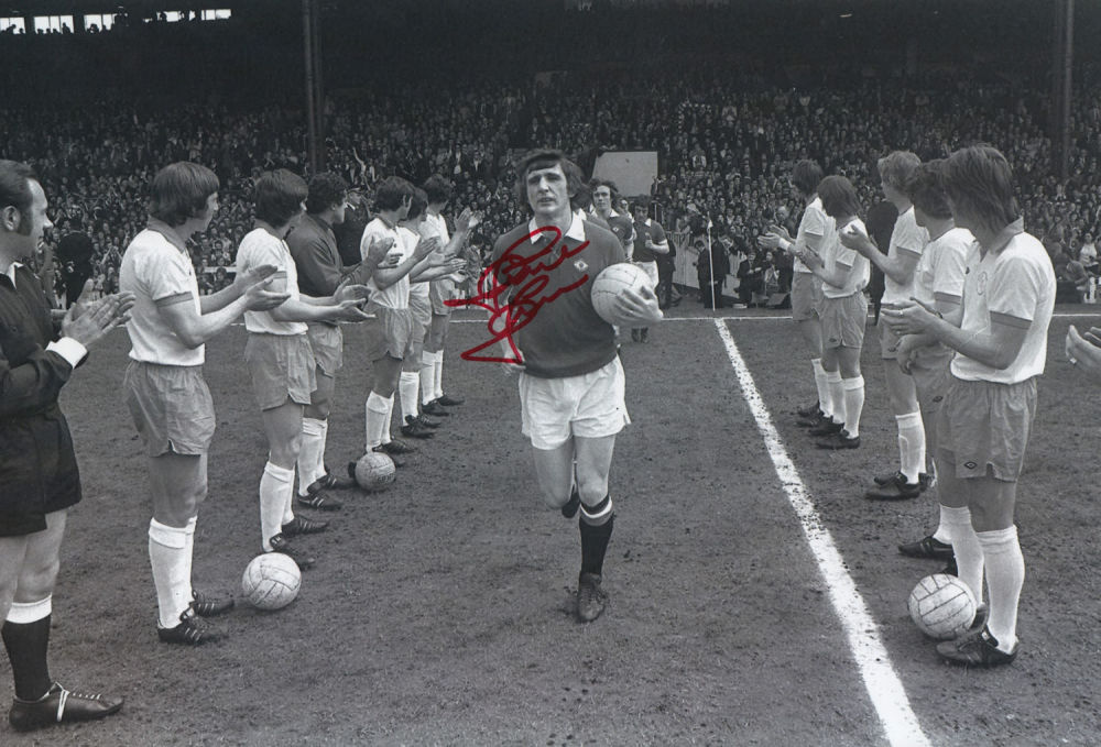 Lot 246: Autographed STEVE JAMES 12 x 8 photo -...