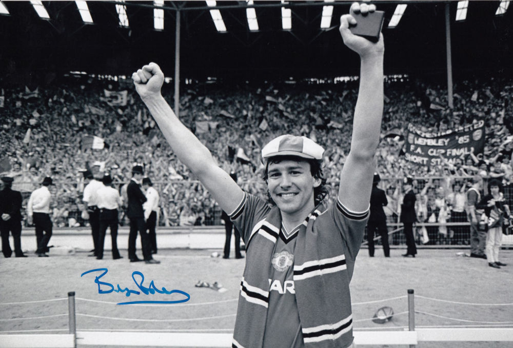 Lot 255: Autographed BRYAN ROBSON 12 x 8 photo -...