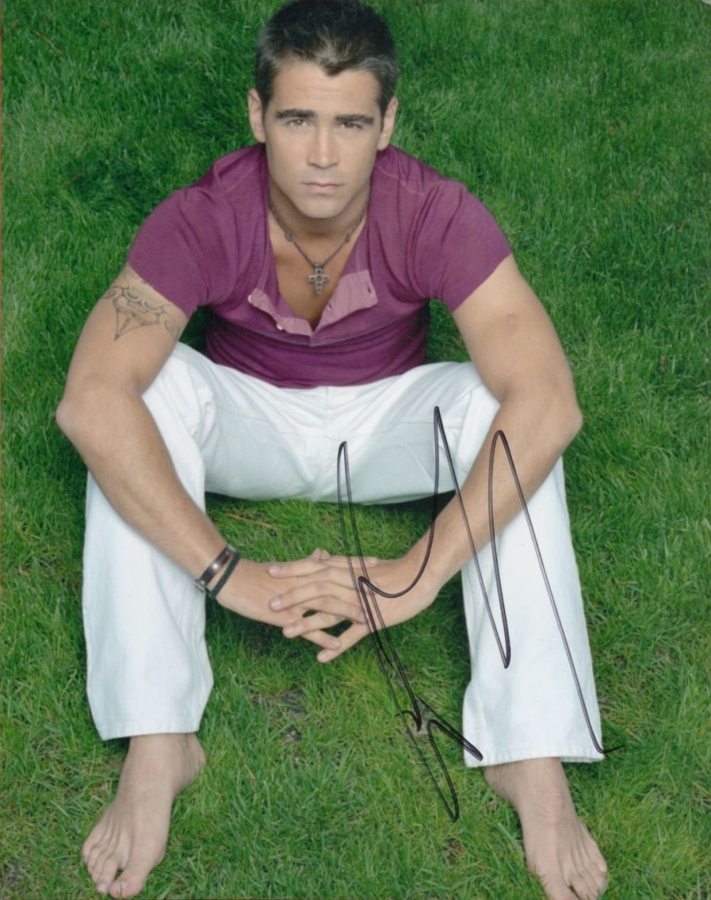 Lot 297: Colin Farrell signed 10x8 colour photo. Colin James...