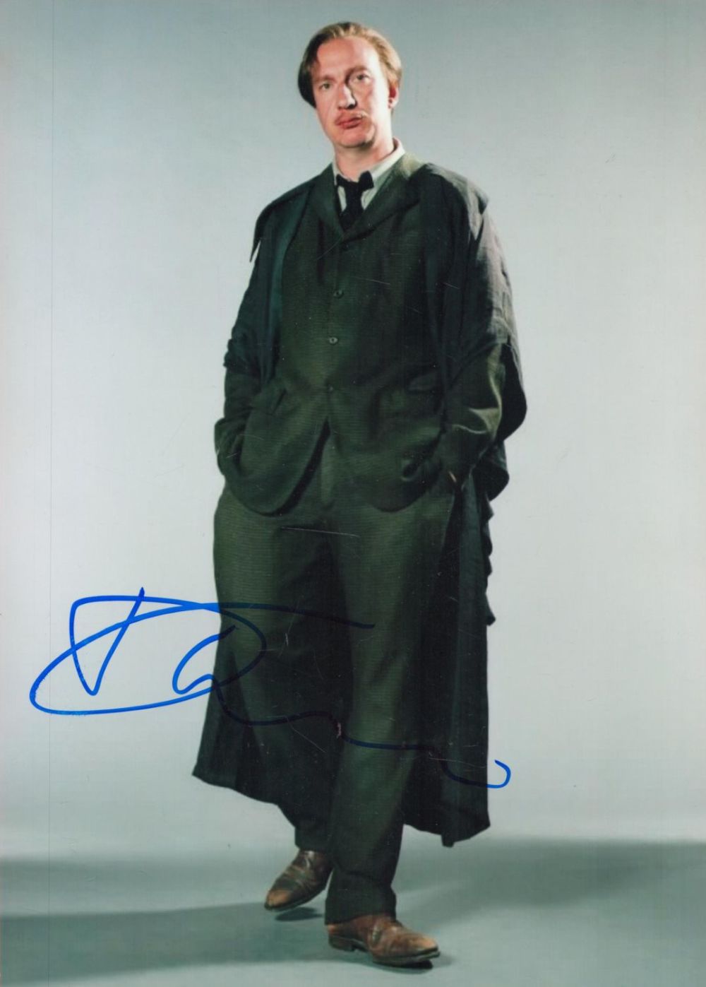 Lot 313: David Thewlis signed 11x8 Harry Potter Remus Lupin...
