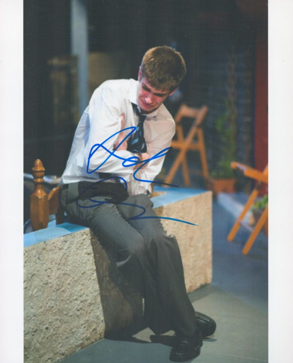 Lot 327: Andrew Garfield signed 10x8 colour photo. Andrew Russell...
