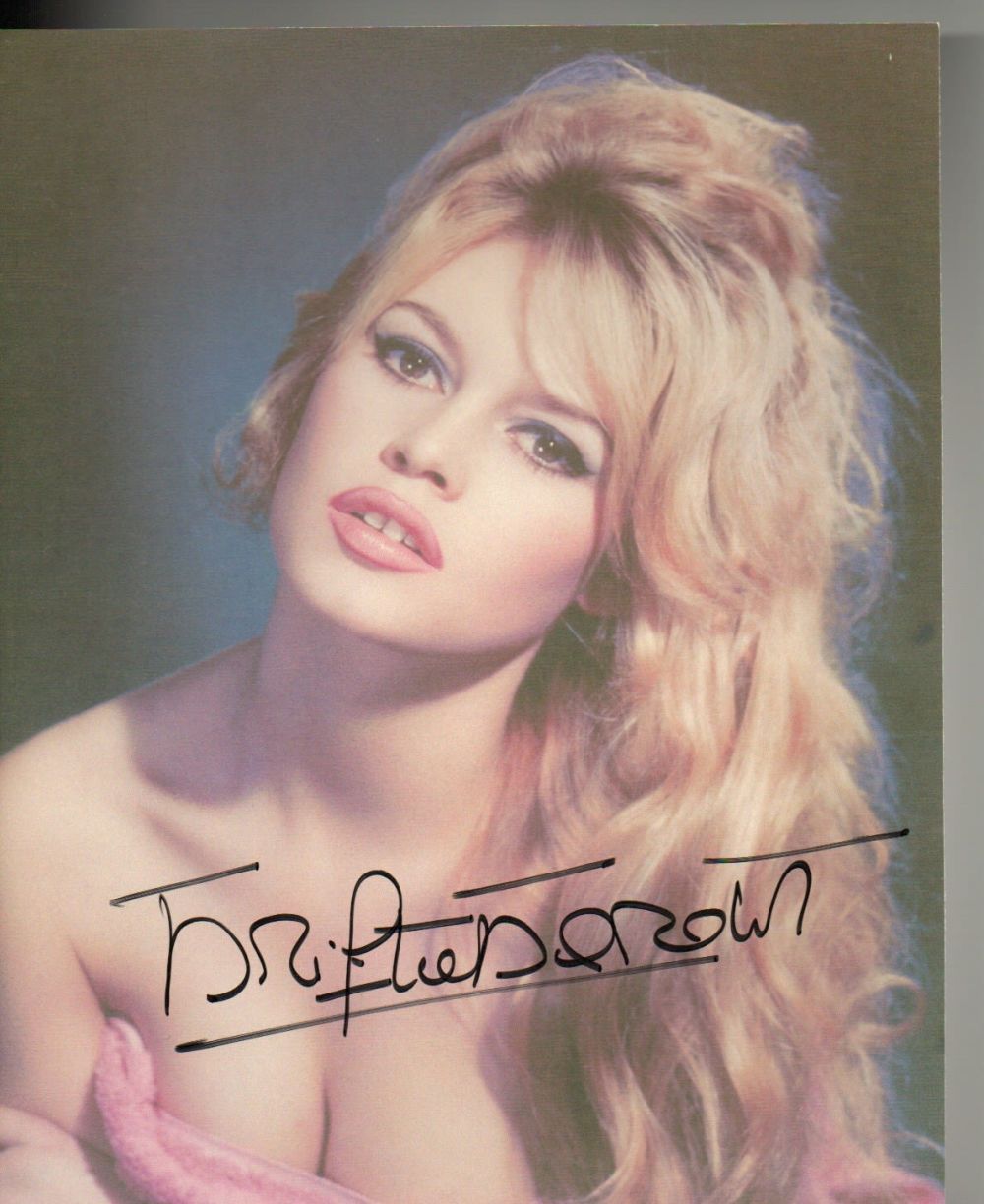 Lot 400: Brigitte Bardot signed 10 x 8 inch photo....