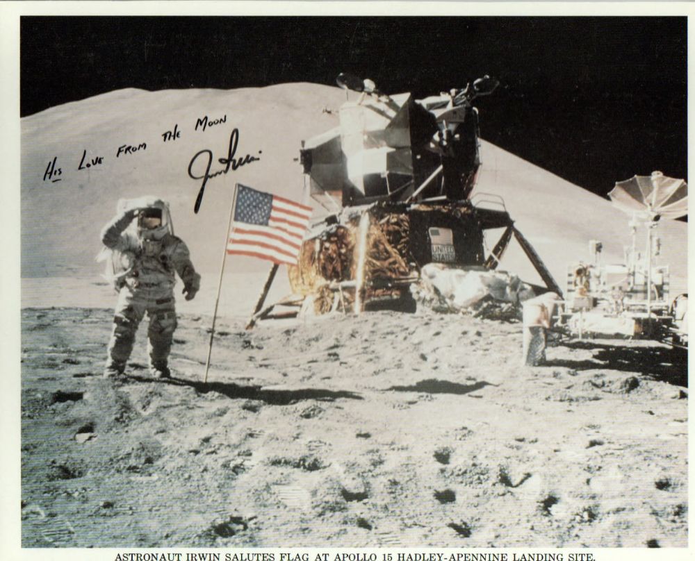 Lot 410: Apollo 15 James Irwin signed 10x8 lithograph of...