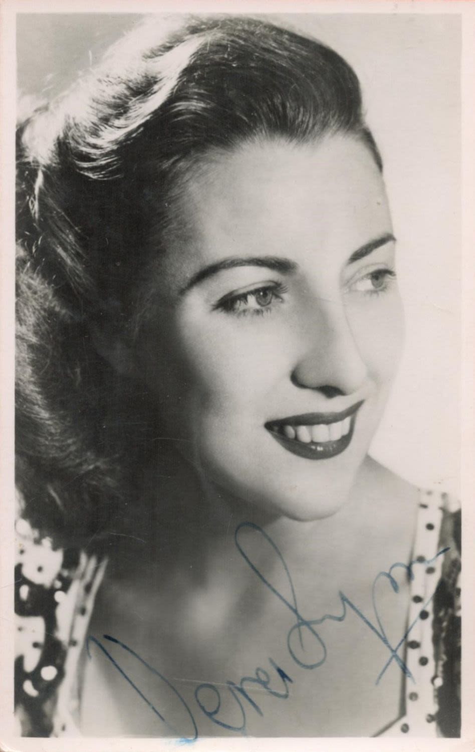 Lot 420: Vera Lyn signed 6x4 vintage black and white...