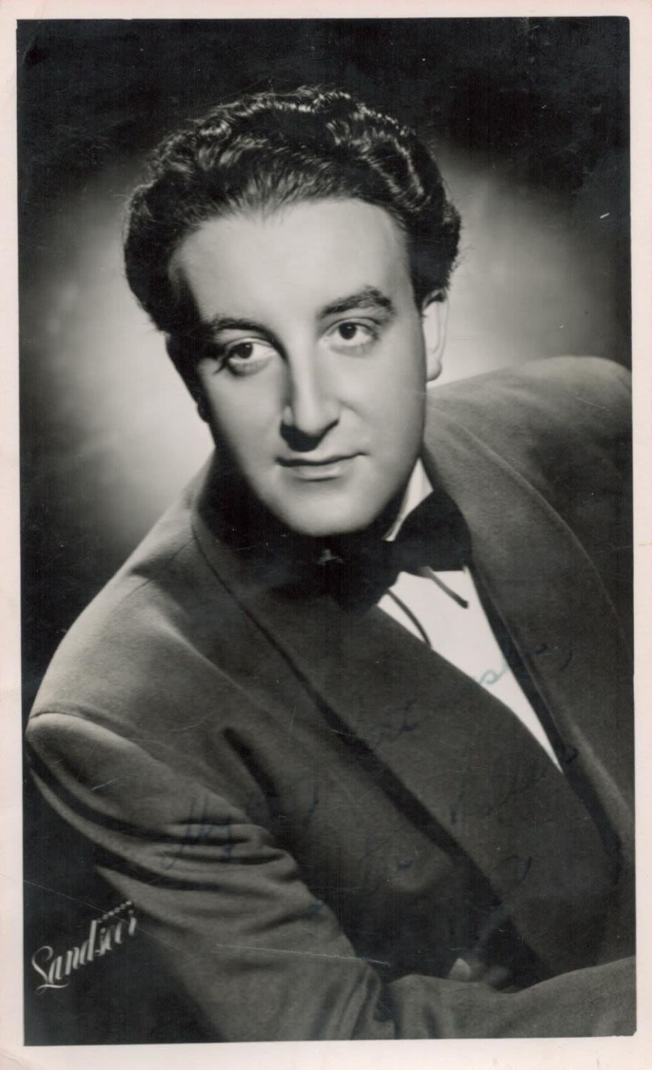Lot 431: Peter Sellers signed 6x4 vintage black and white...