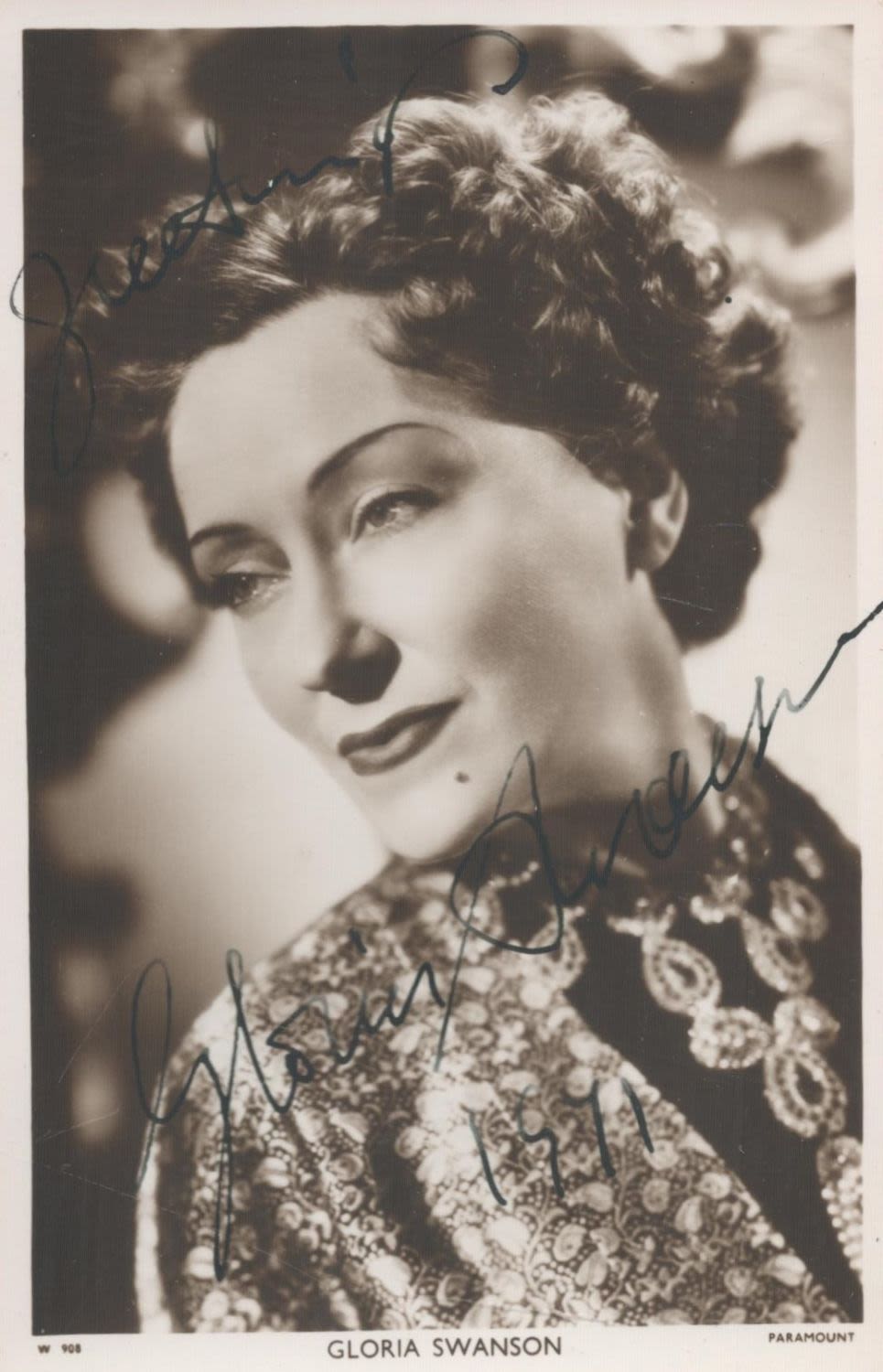 Lot 503: Gloria Swanson signed 6x4 vintage black and white...