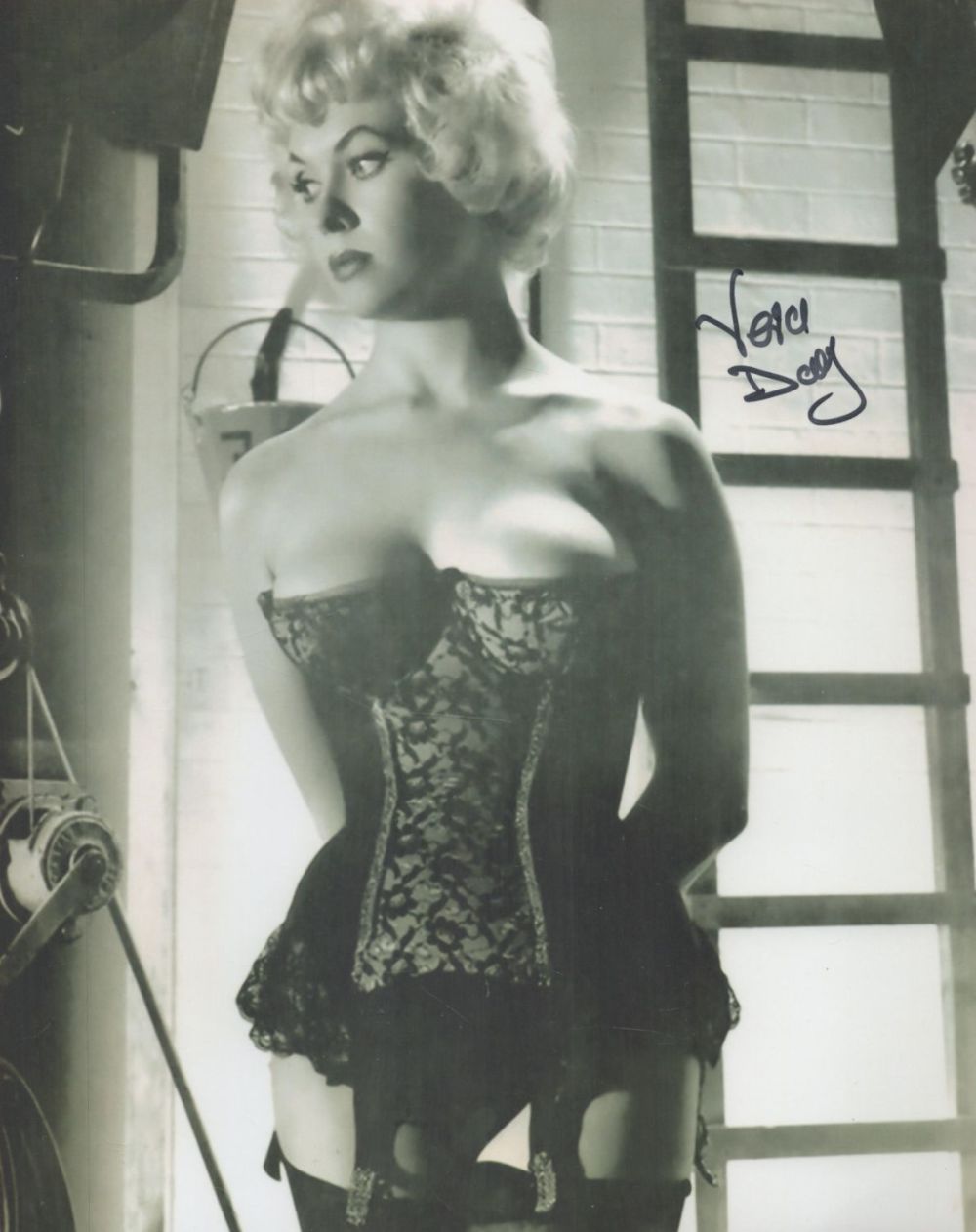 Lot 527: Vera Day signed 10x8 black and white photo....