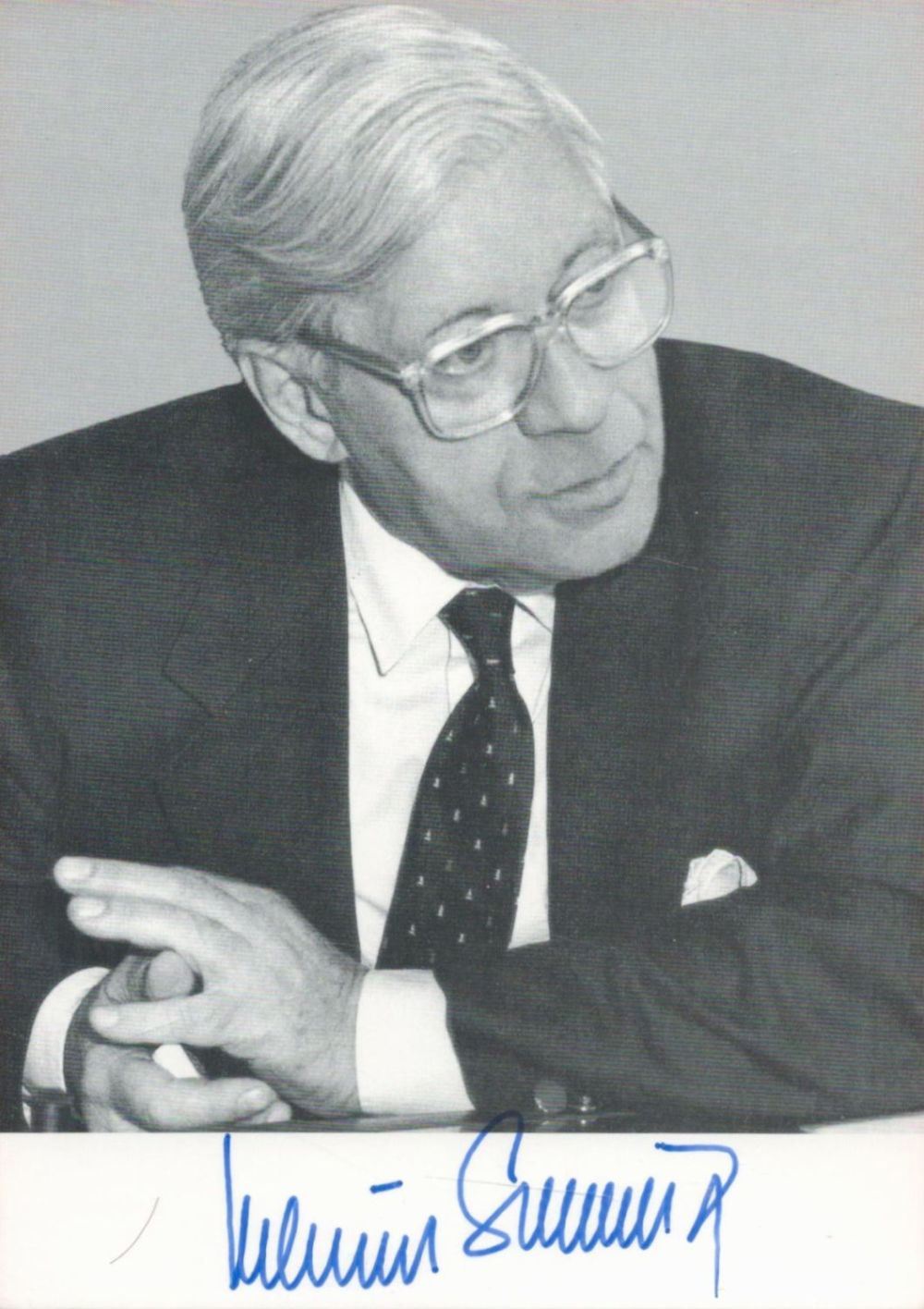 Lot 571: German politician Prof. Dr Roman Herzog Signed 6x4...