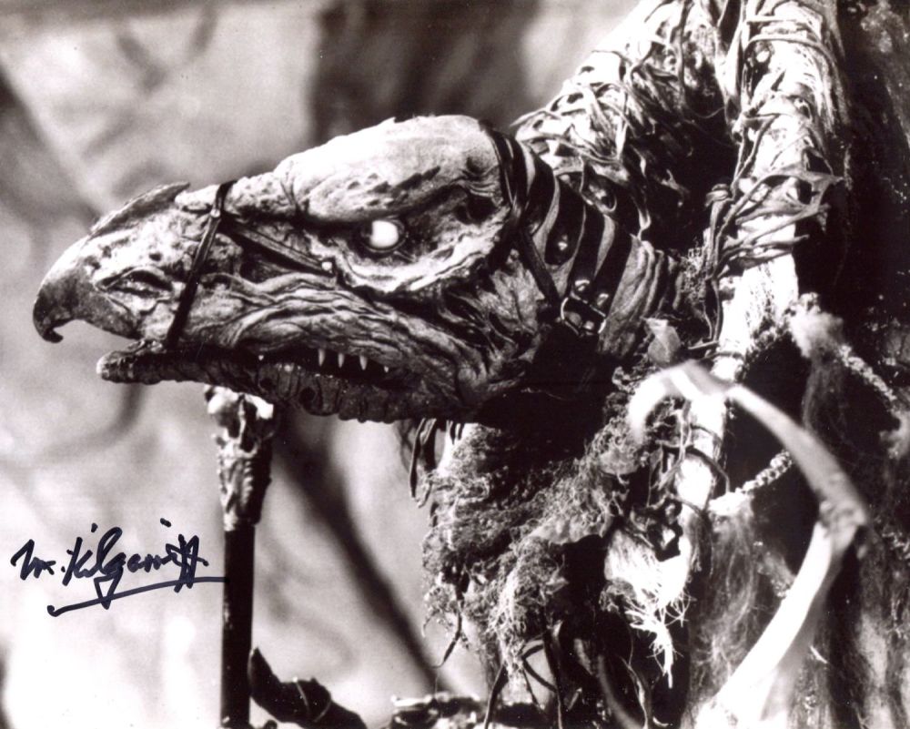 Lot 707: The Dark Crystal 8x10 fantasy movie photo signed...
