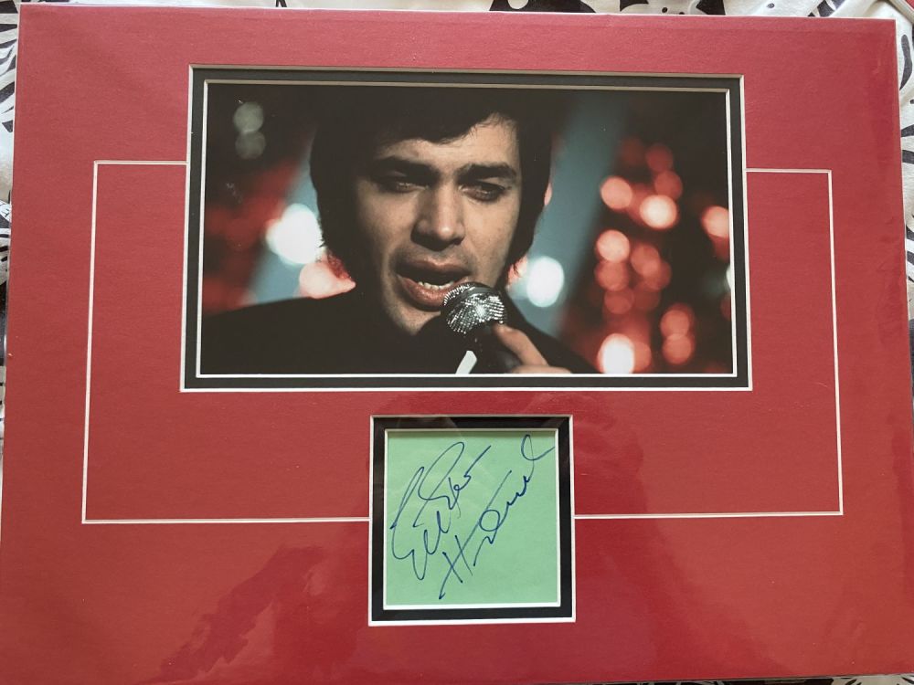 Lot 906: Engelbert Humperdinck signed card set into a 14x11...