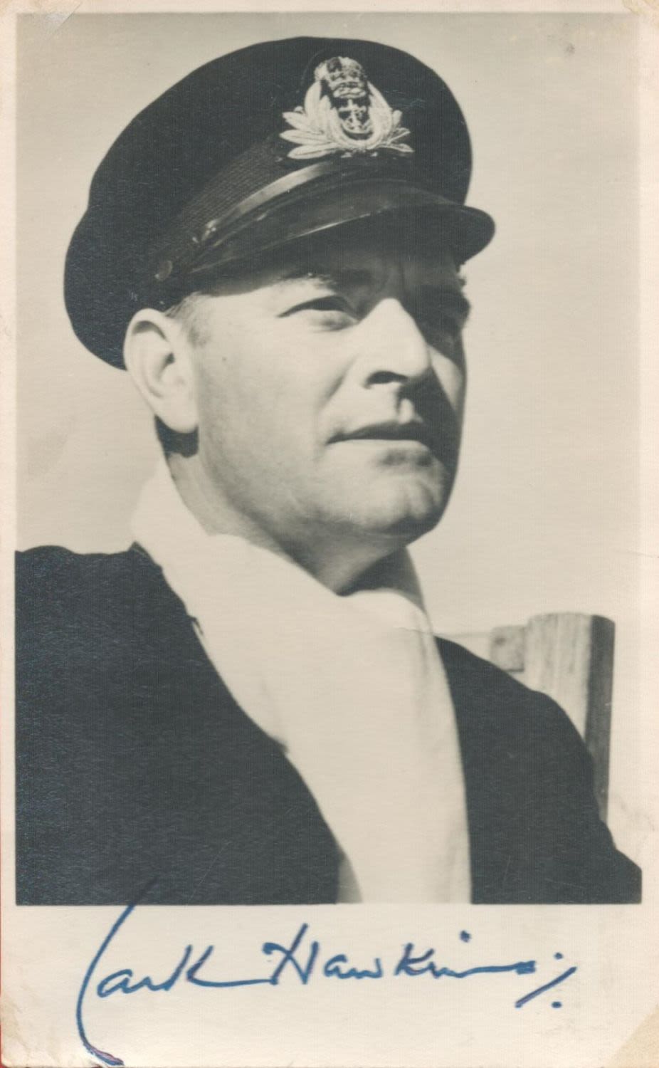 Lot 65: Actor Jack Hawkins signed vintage 6 x 4...