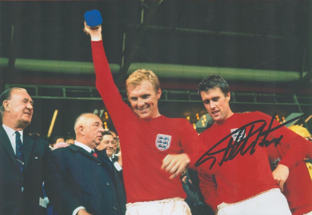 Lot 80: Football Sir Geoff Hurst signed stunning 12 x...