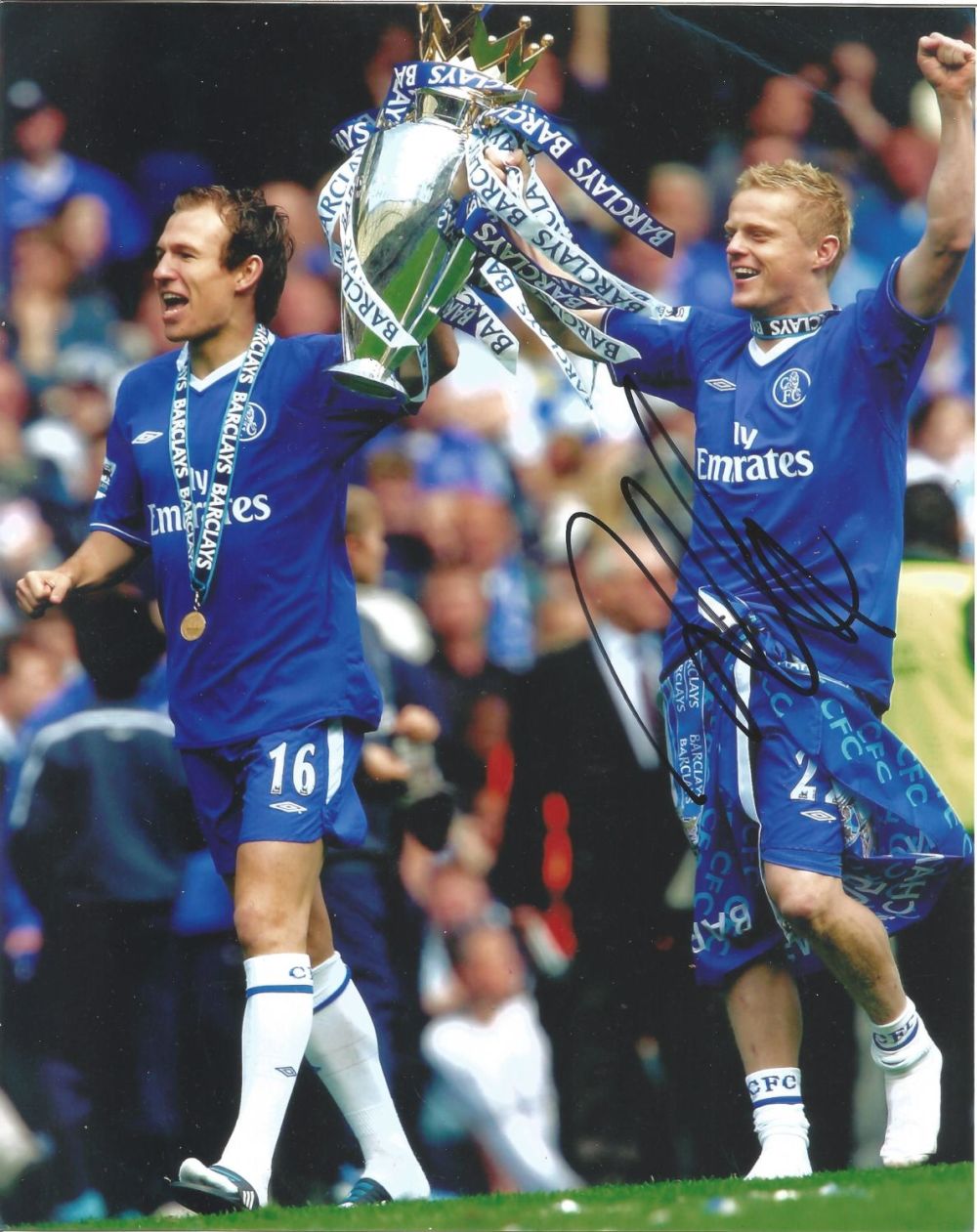 Lot 452: Football Damien Duff signed Chelsea 10x8 colour photo....