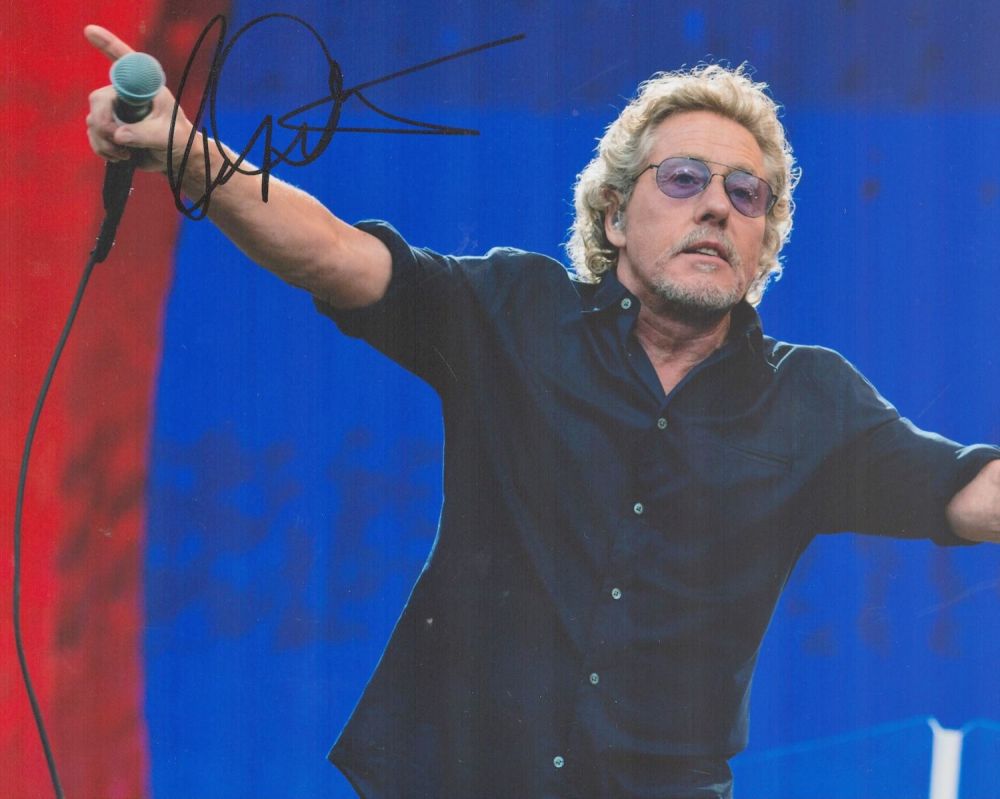 Lot 487: Roger Daltrey signed 10x8 colour photo. Good condition....