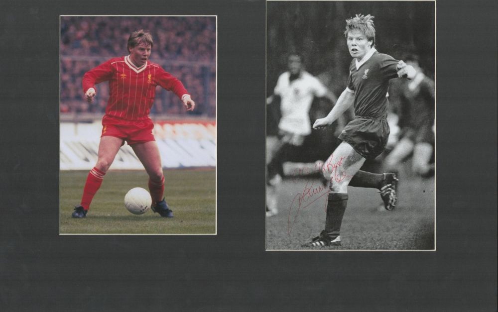 Lot 605: Football Sammy Lee 16x12 mounted signature piece includes...