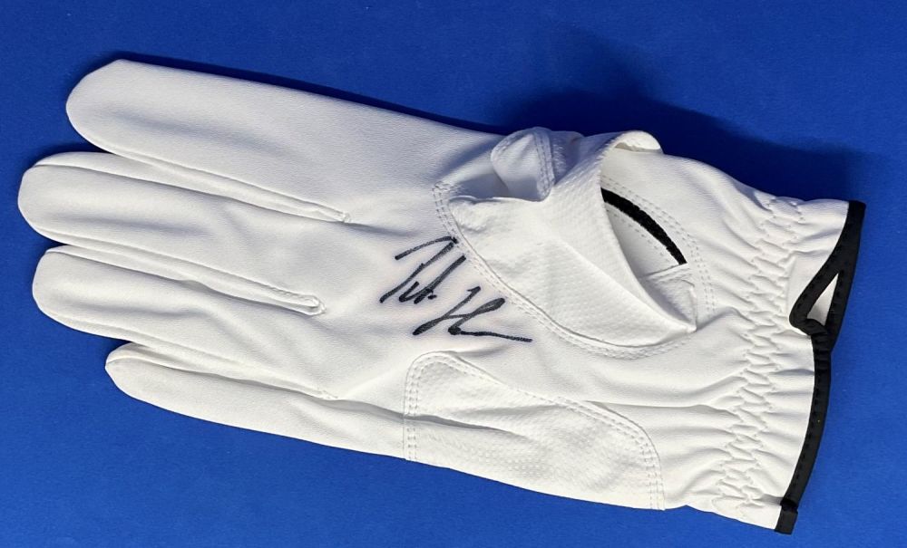 Lot 634: Golf Peter Hanson Signed Dunlop Extra Large Golfing...