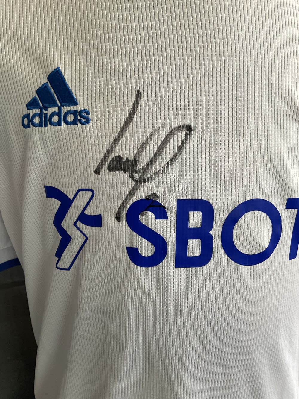 Lot 635: Football Leeds Utd Ian Poveda Signed Leeds Utd...