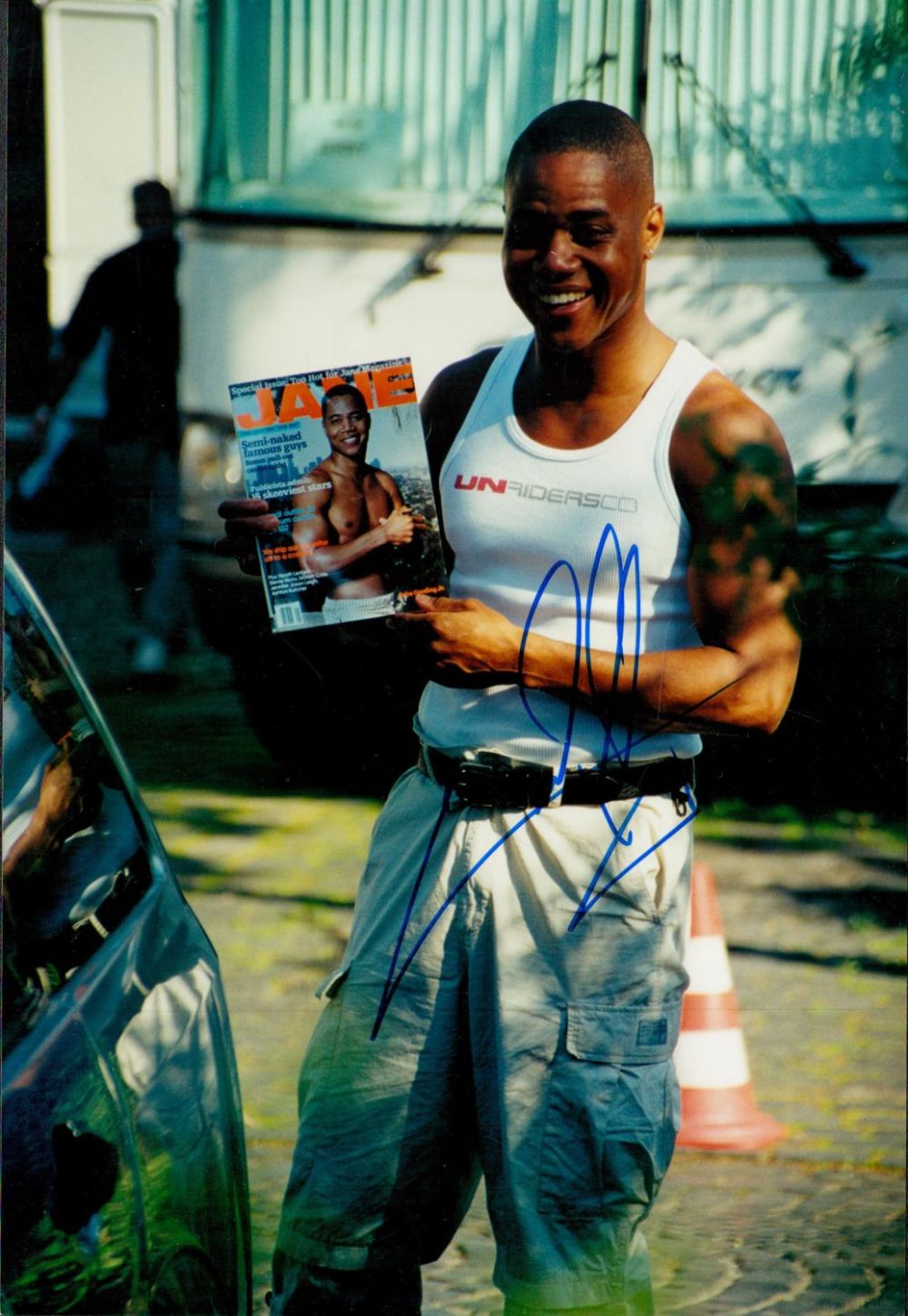 Lot 728: Cuba Gooding Jnr signed 12x8 colour photo. Gooding...